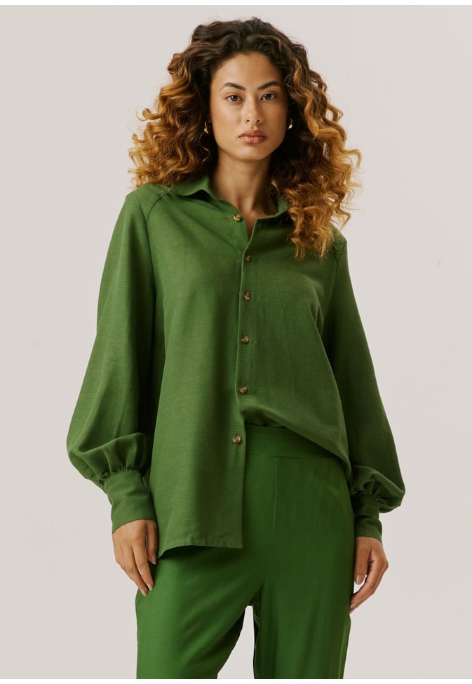 Camisa Recortes Manga Longa