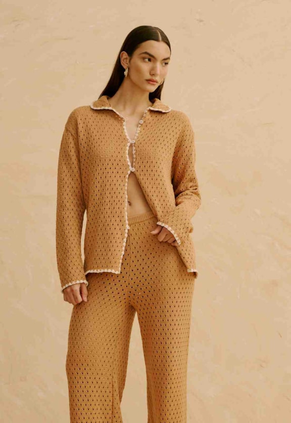 Camisa Tricot Barra Crochê Vista Frontal