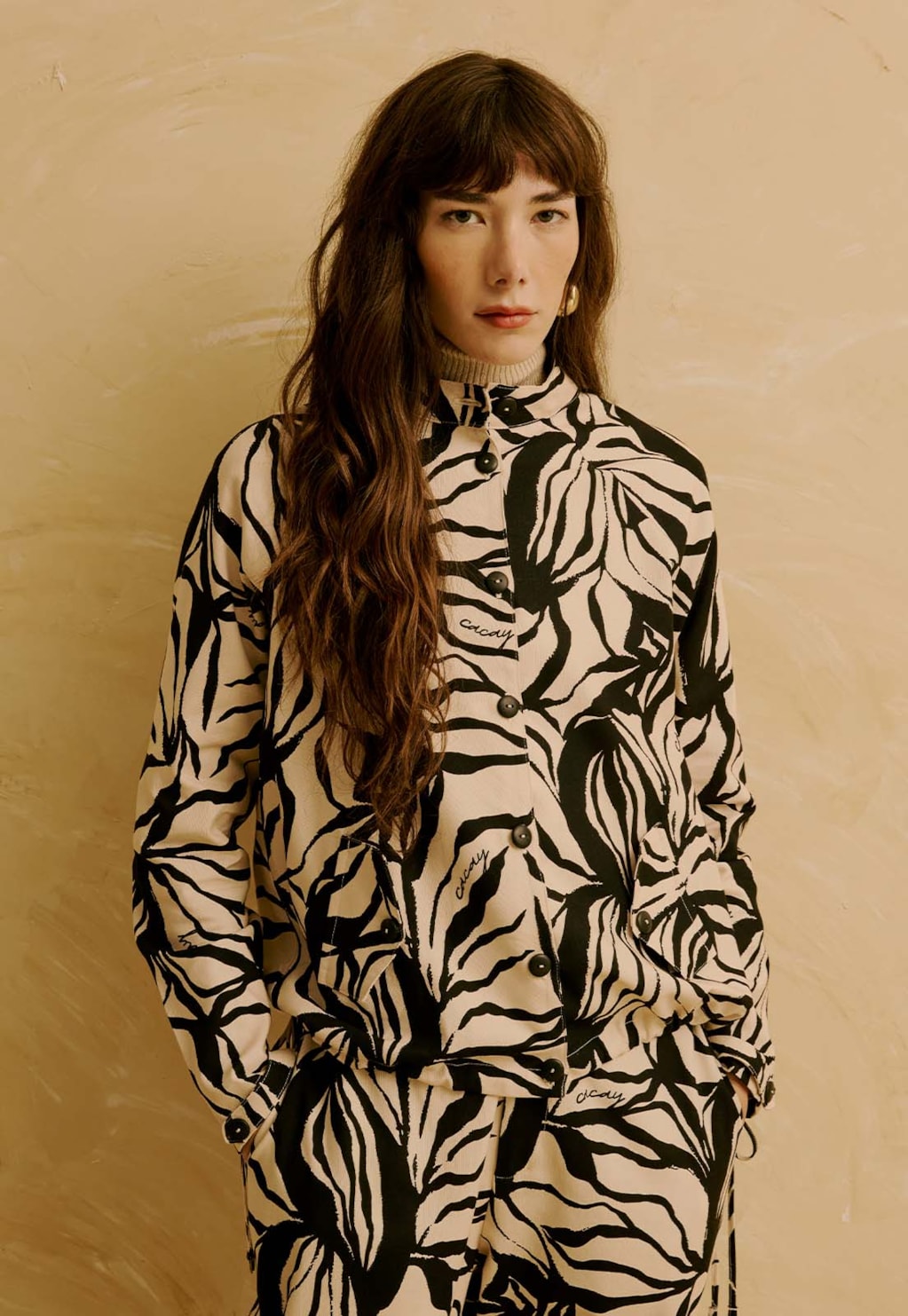 Casaco Detalhe Túnel Estampado Cacau Zebra