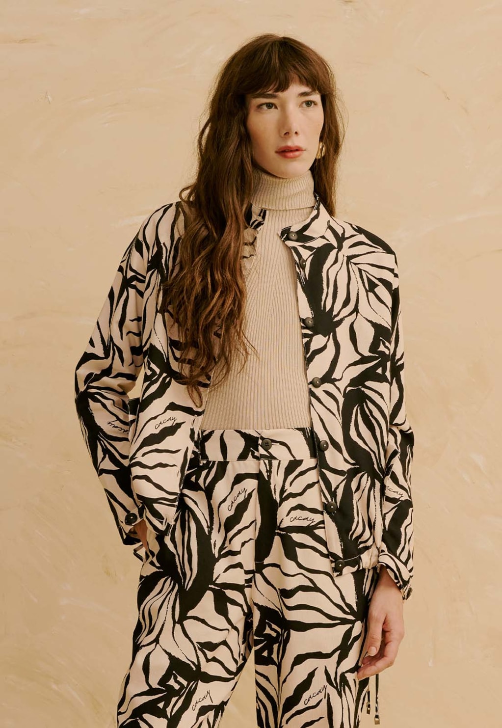 Casaco Detalhe Túnel Estampado Cacau Zebra