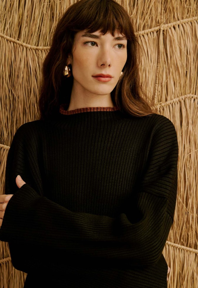 Casaco em Tricot com Gola Alta