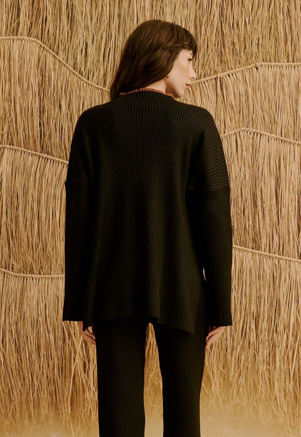 Casaco em Tricot com Gola Alta