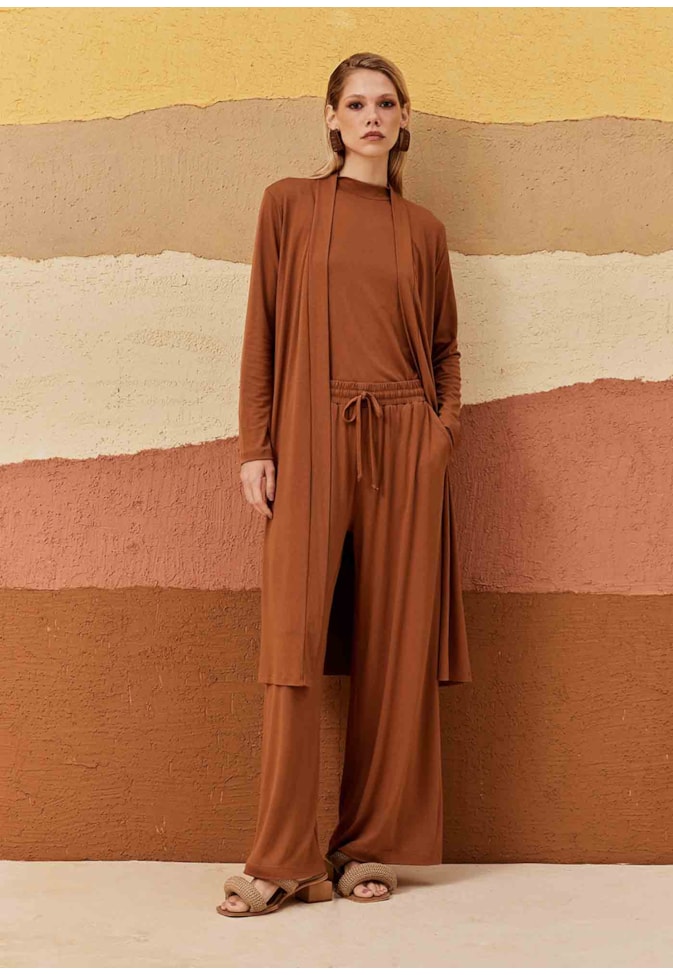 Casaco Longo com Fendas Laterais