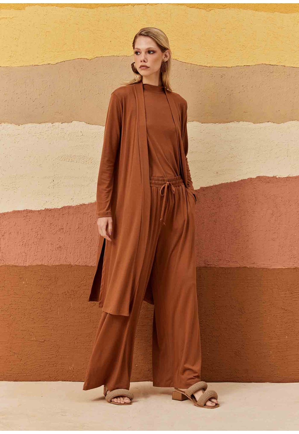 Casaco Longo com Fendas Laterais