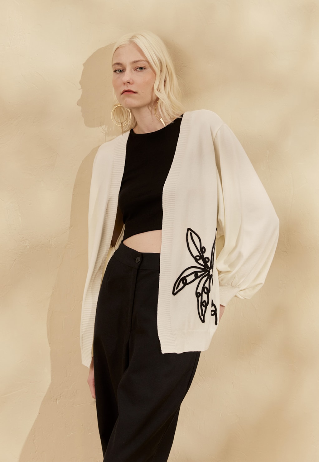 Casaco Tricot Bordado