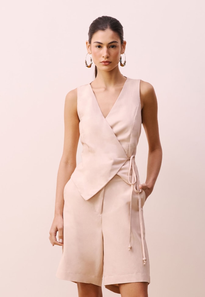 Colete Assimétrico de Alfaiataria