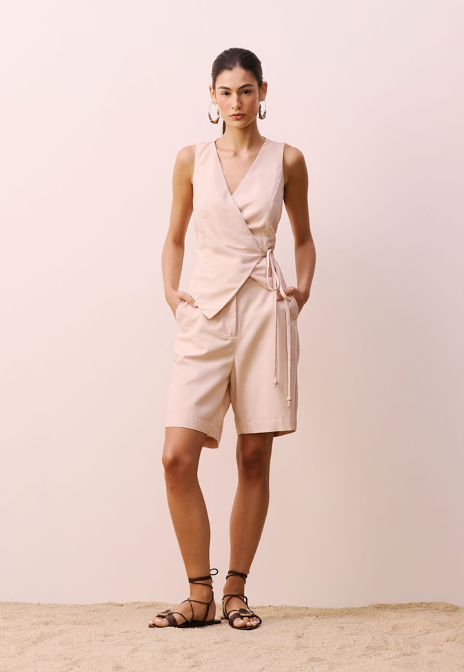 Colete Assimétrico de Alfaiataria