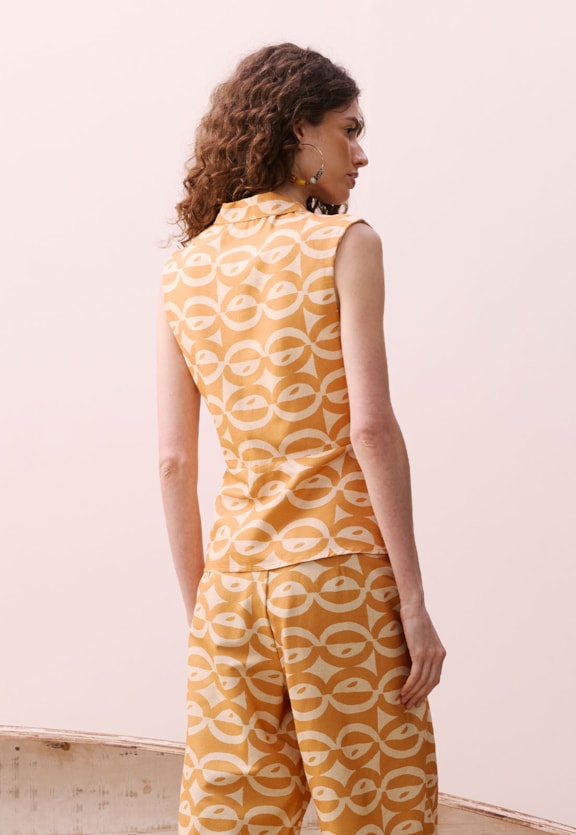 Colete Assimétrico Estampado Kakawa Vista Traseira