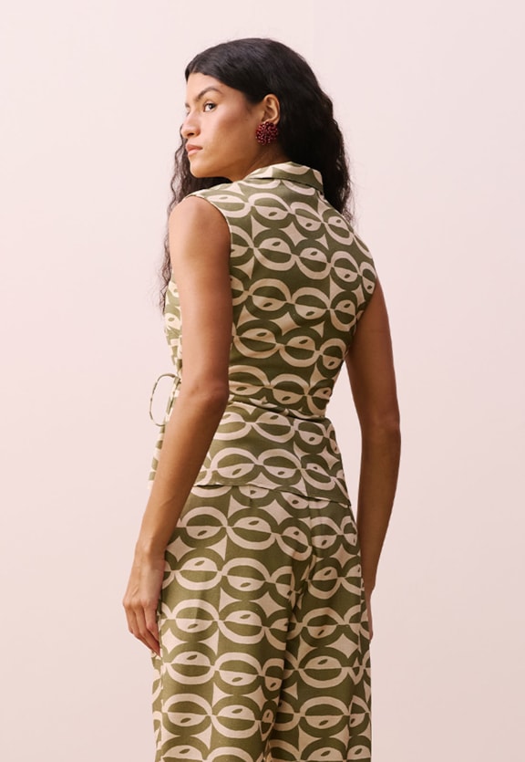 Colete Assimétrico Estampado Kakawa Vista Traseira