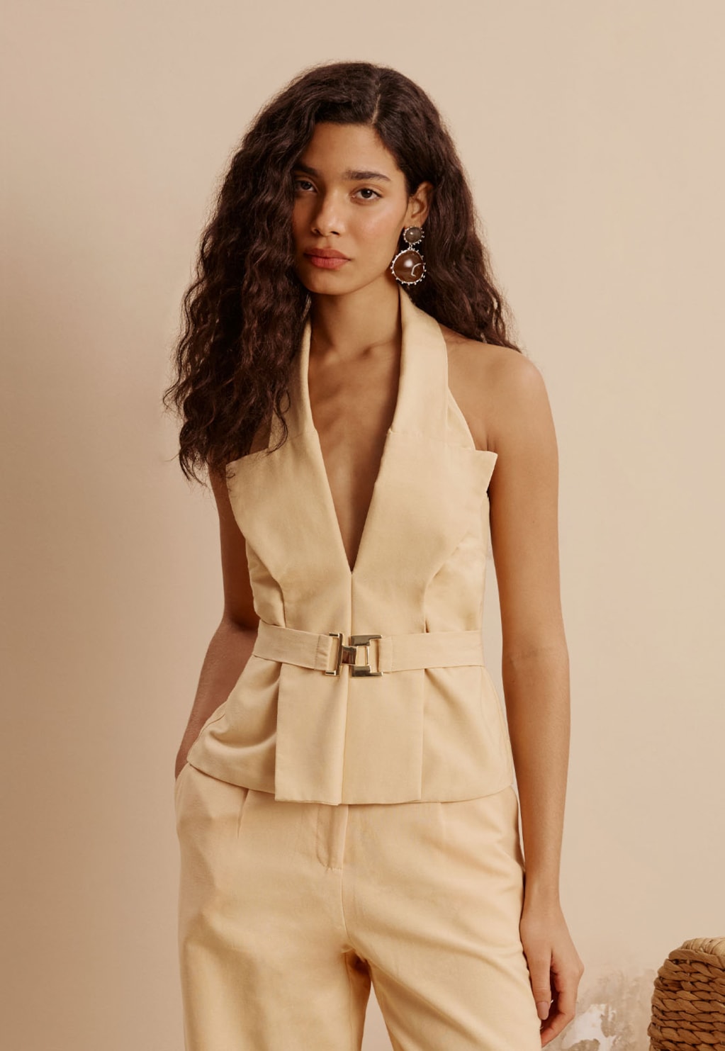 Colete Gola Com Fivela