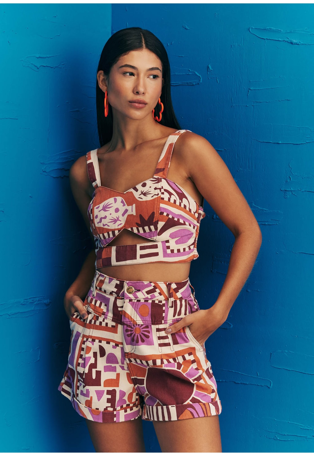 Cropped Abertura Decote Sarja Estampado Vila Hermosa