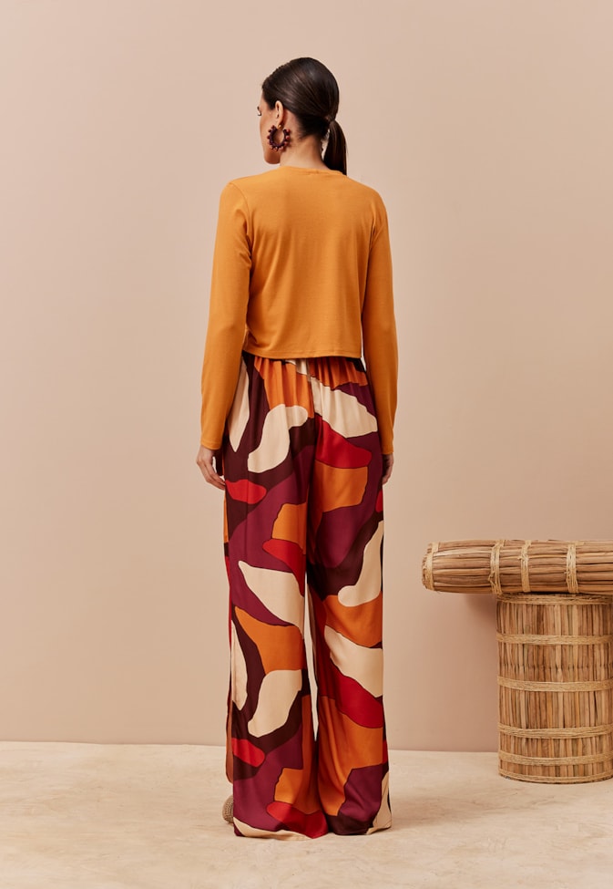 Cropped Alongada Manga Longa Lisa