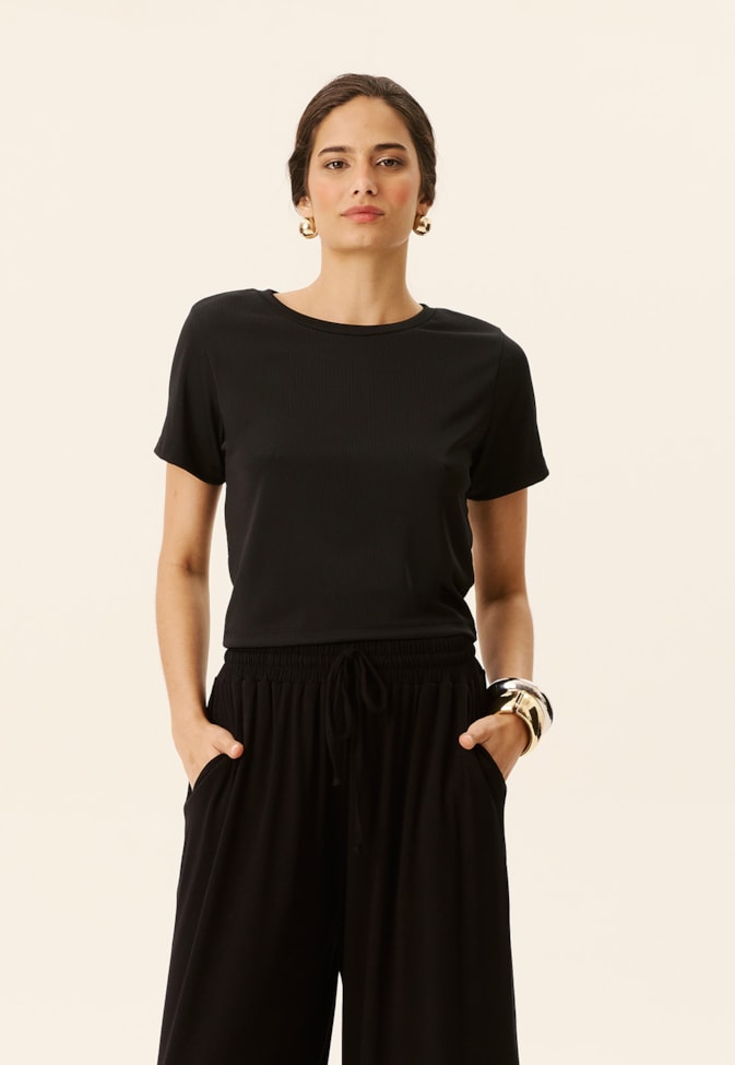 Cropped Alongado Canelado Manga Curta