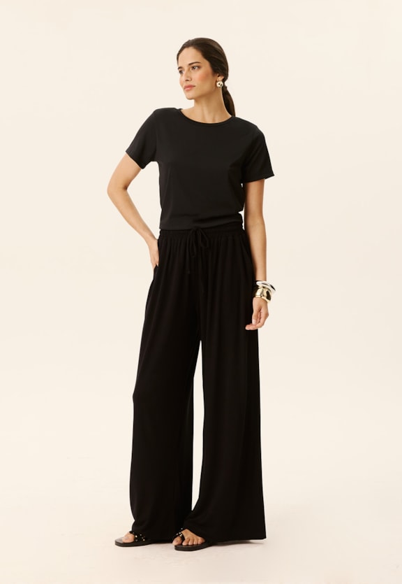 Cropped Alongado Canelado Manga Curta Vista Traseira