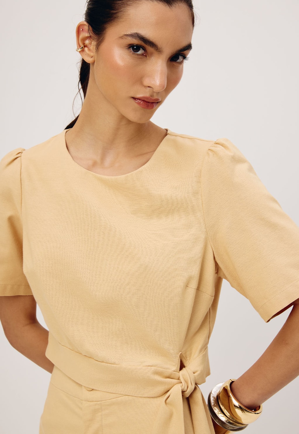 Cropped Alongado Nó Lateral