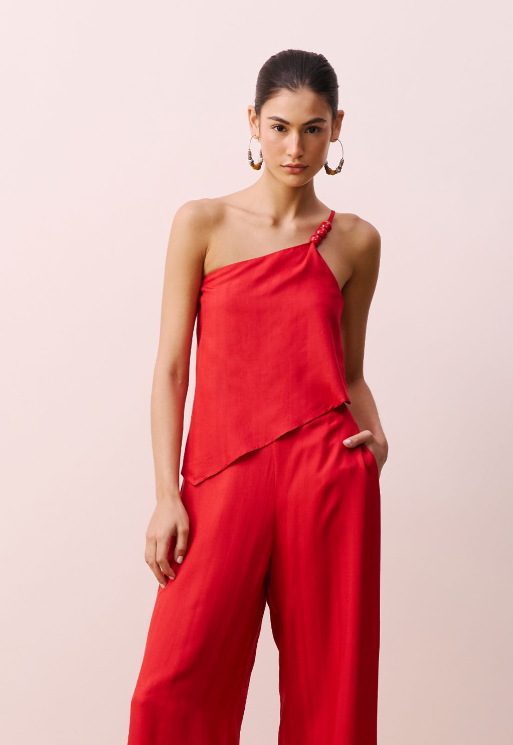 Cropped Assimétrico Detalhe Contas