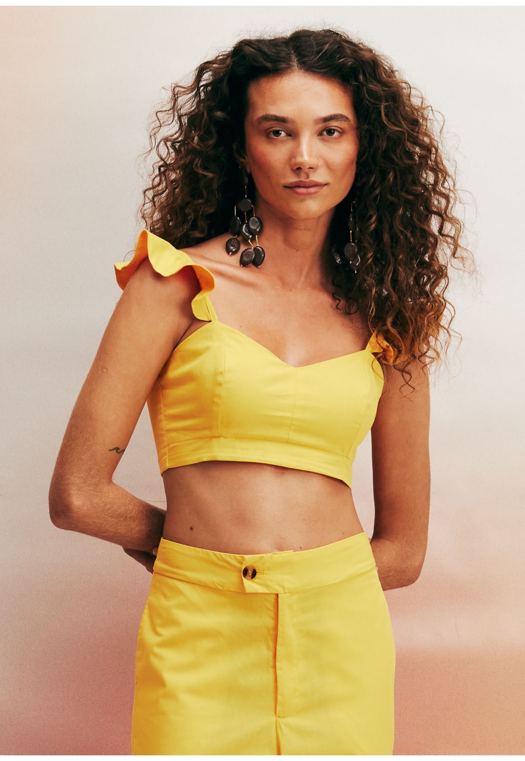 Cropped Decote V liso