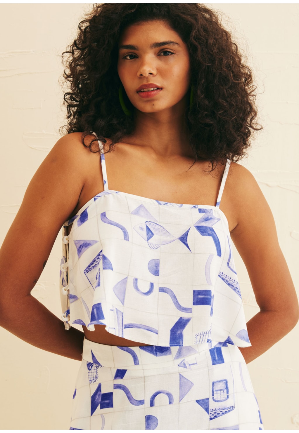 Cropped Detalhe Ponteiras Lateral Estampado Paraty