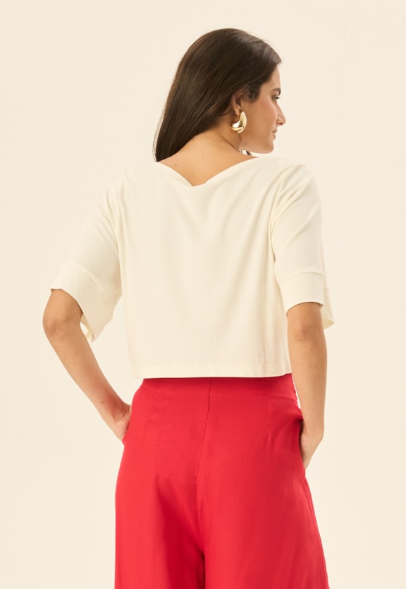 Cropped Manga Ampla Vista Traseira