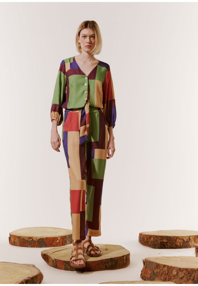 Cropped Manga Longa Estampado Chapadas