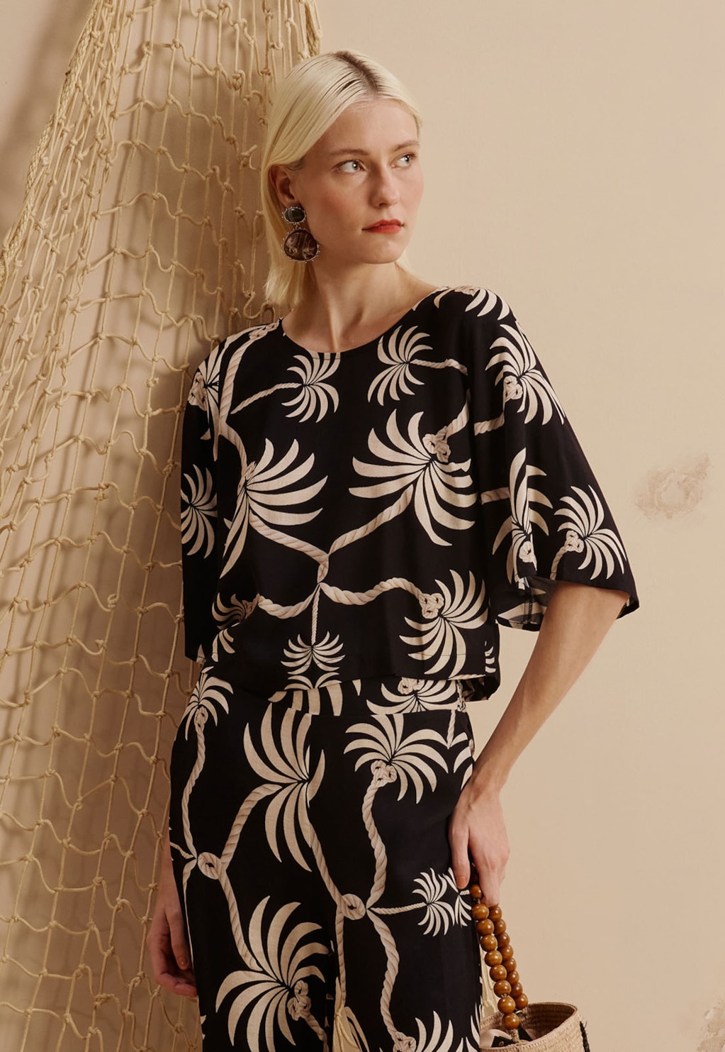 Cropped Mangas Amplas Estampado Carnaúba