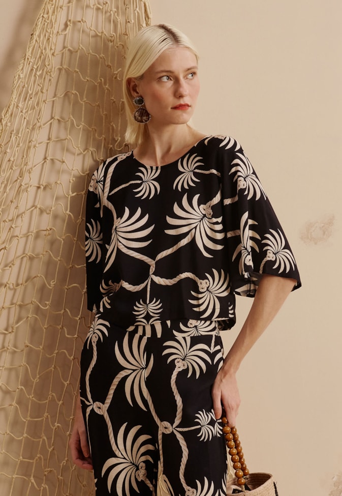 Cropped Mangas Amplas Estampado Carnaúba