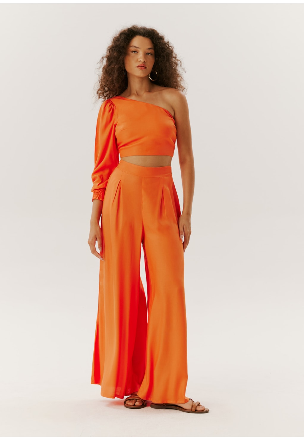 Cropped Ombro Só com Manga Bufante