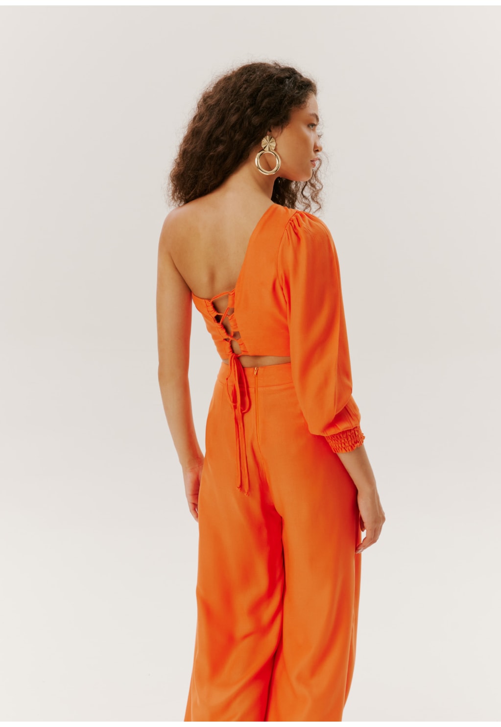 Cropped Ombro Só com Manga Bufante