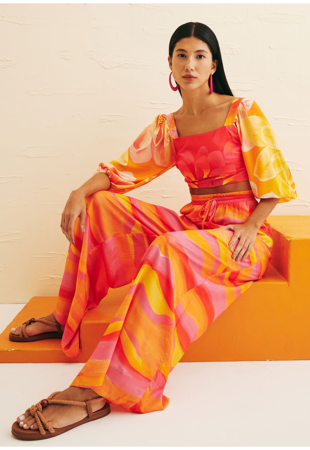 Cropped Pregas Manga Estampado Dalia