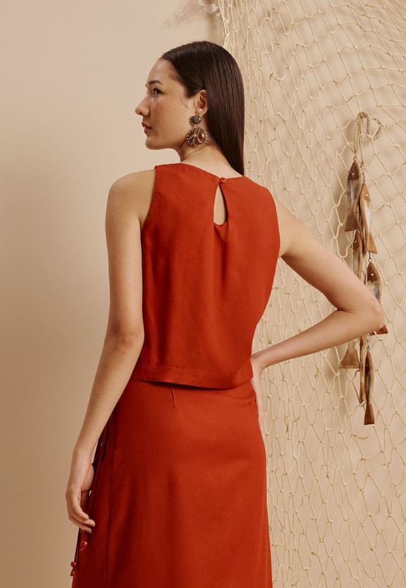 Cropped Quadrinha Básica Vista Traseira