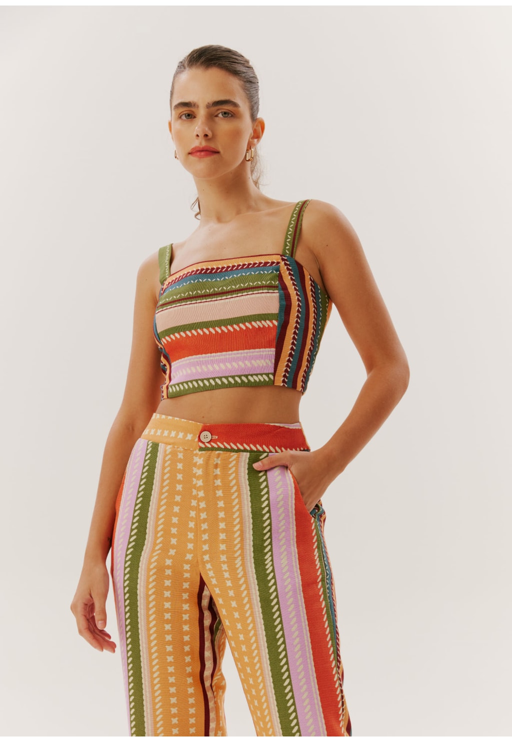 Cropped Reto Alça Larga-Est