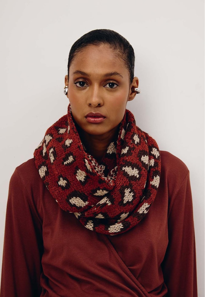 Gola Jacquard Oncinha Tricot