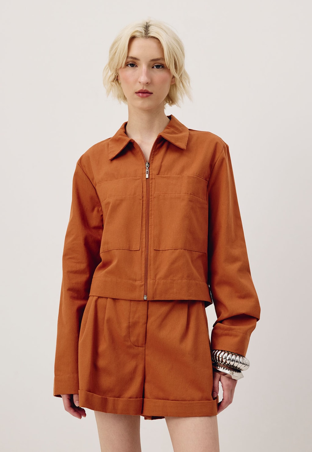 Jaqueta Cropped Bolso Frontal Chapado