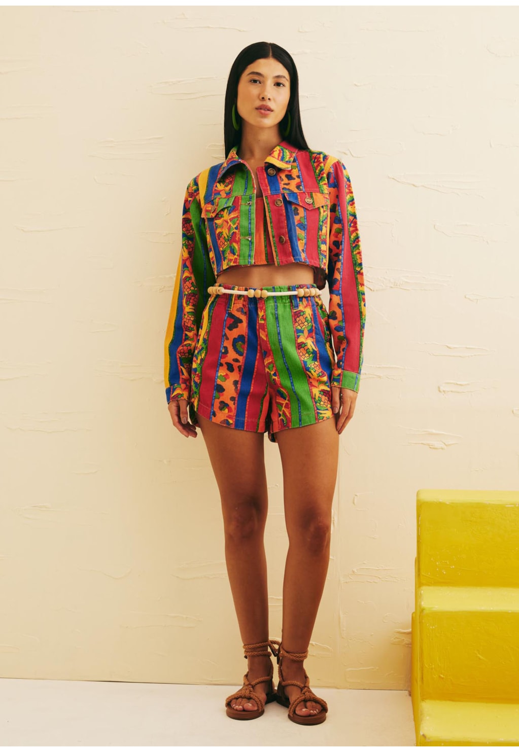 Jaqueta Cropped Bolsos Estampada Caminito