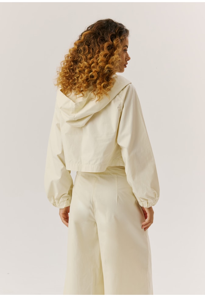 Jaqueta Cropped Detalhe Túnel