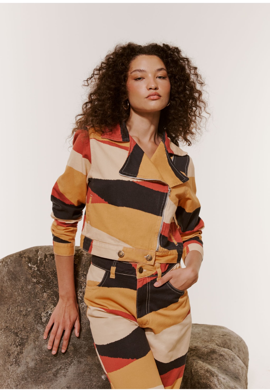 Jaqueta Sarja Estampada Relevo