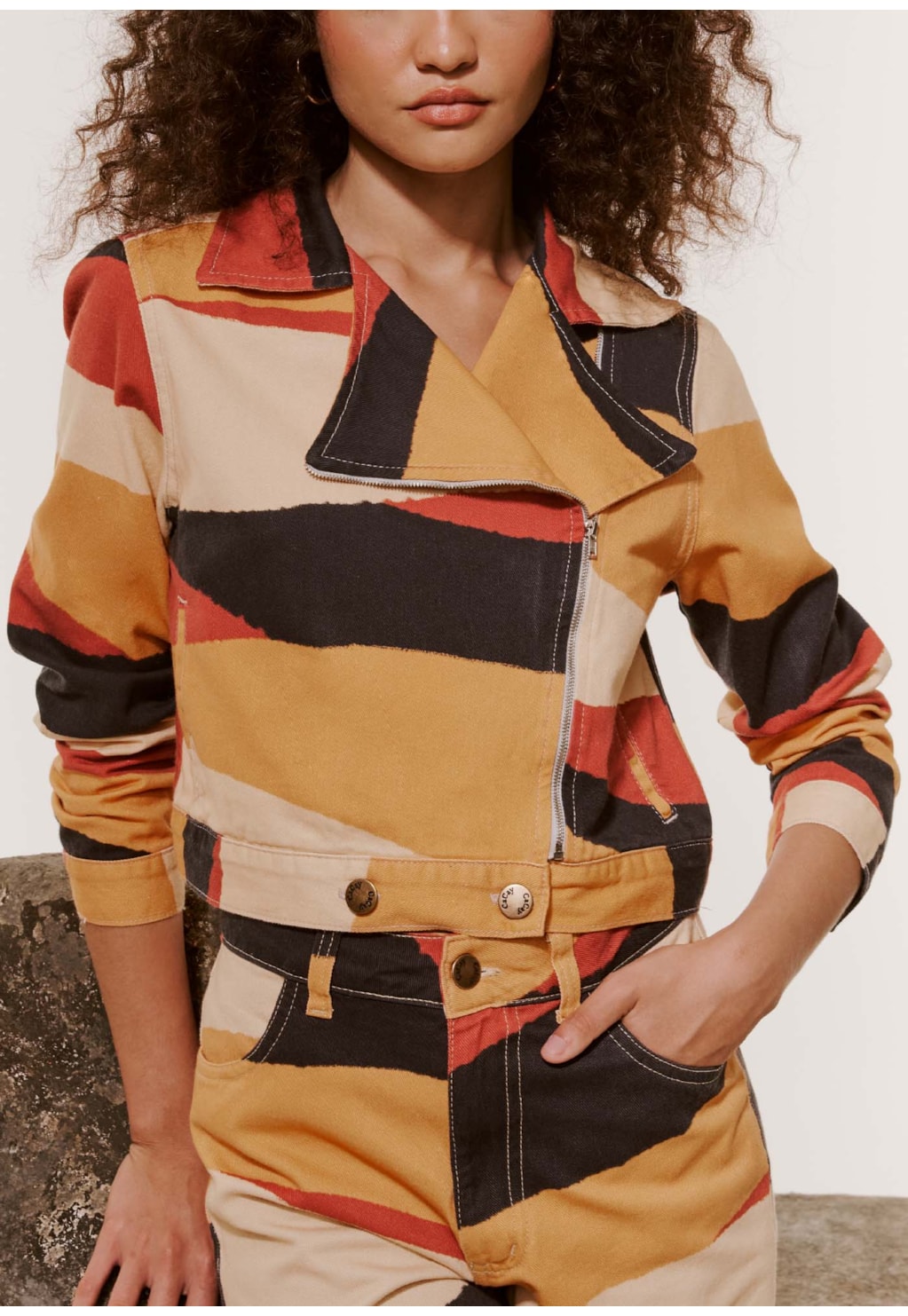 Jaqueta Sarja Estampada Relevo