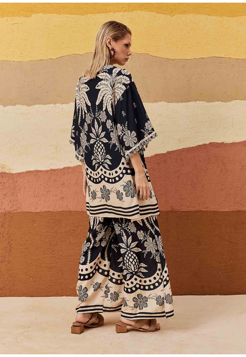 Kimono Detalhe Franja Estampado Arbol de Coco