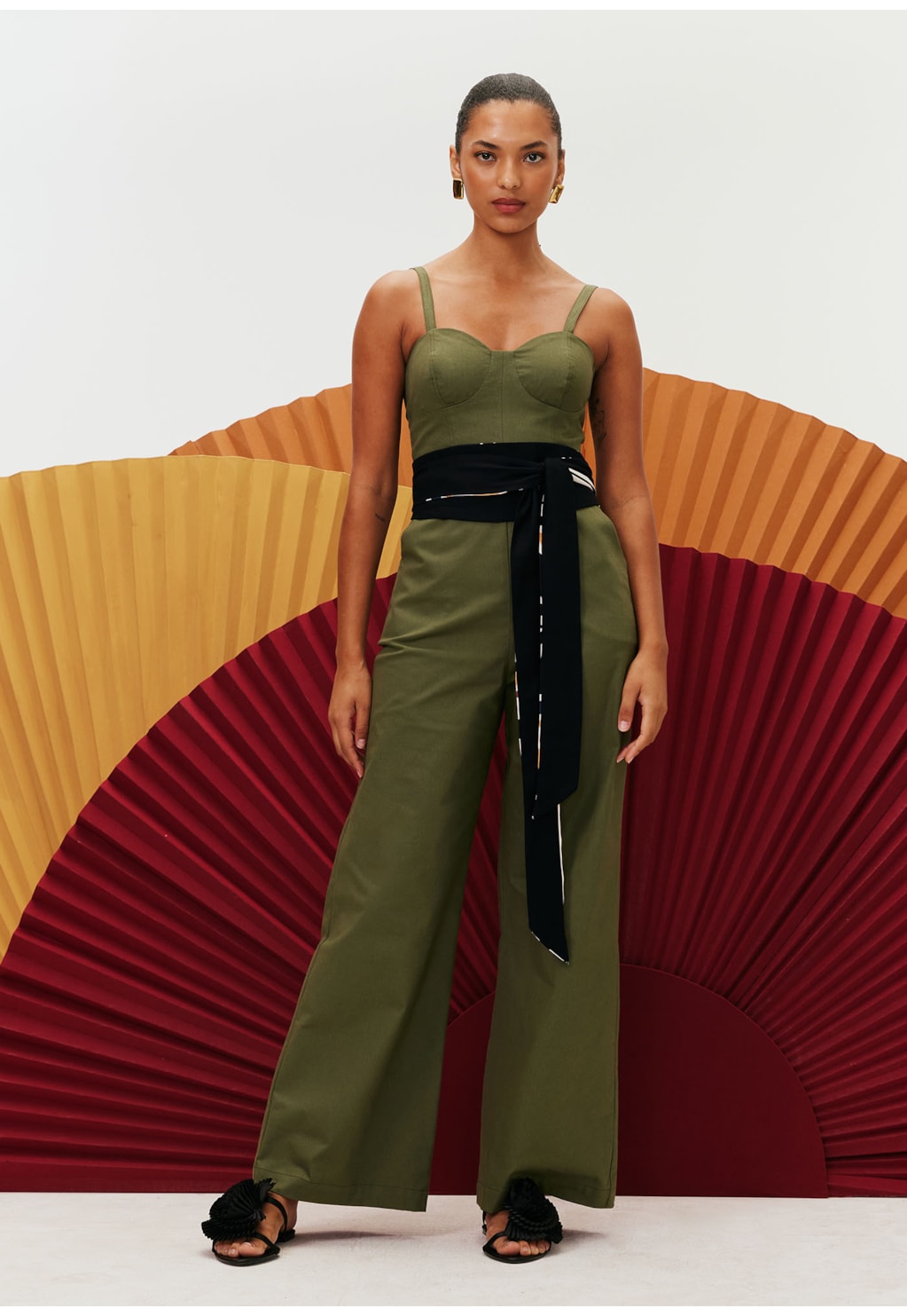 Macacão Alça Fina Recortes