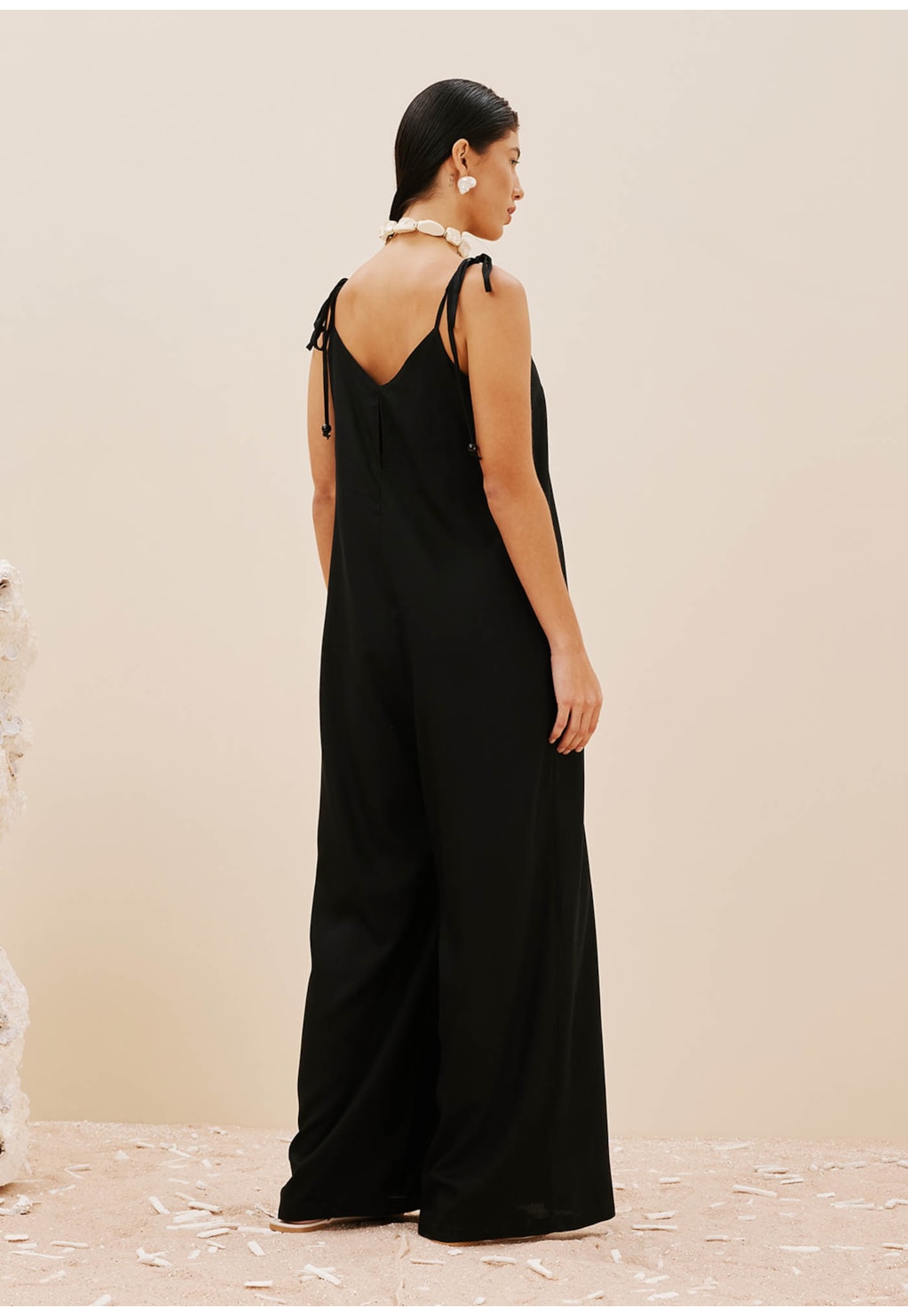 Macacão Amplo Alça Fina Lacinho