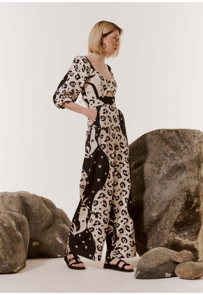 Macacão Amplo com Manga Estampado Savana