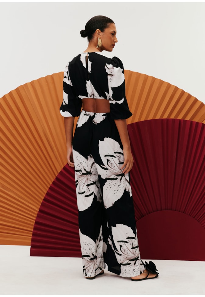 Macacão Amplo Torção Estampado Tango