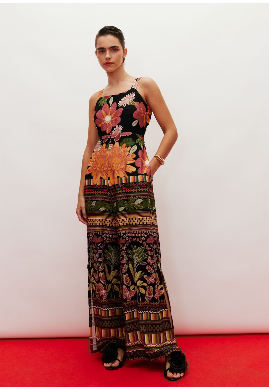 Macacão Amplo Túnel Costas Estampado Gafieira