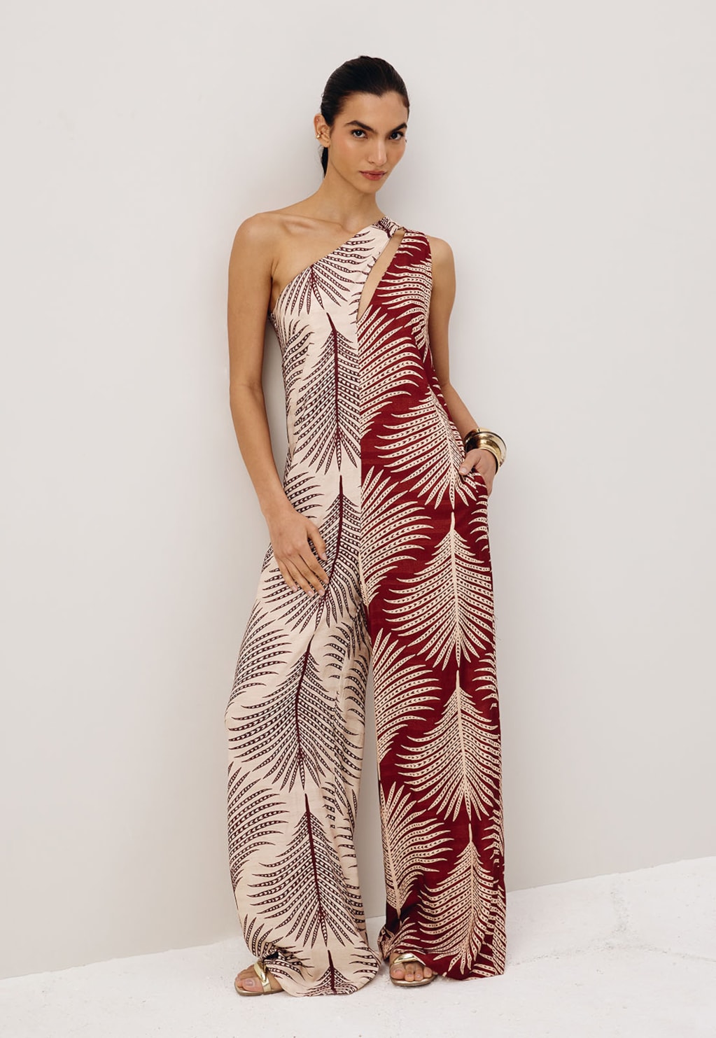 Macacão Bicolor Estampado Palmas