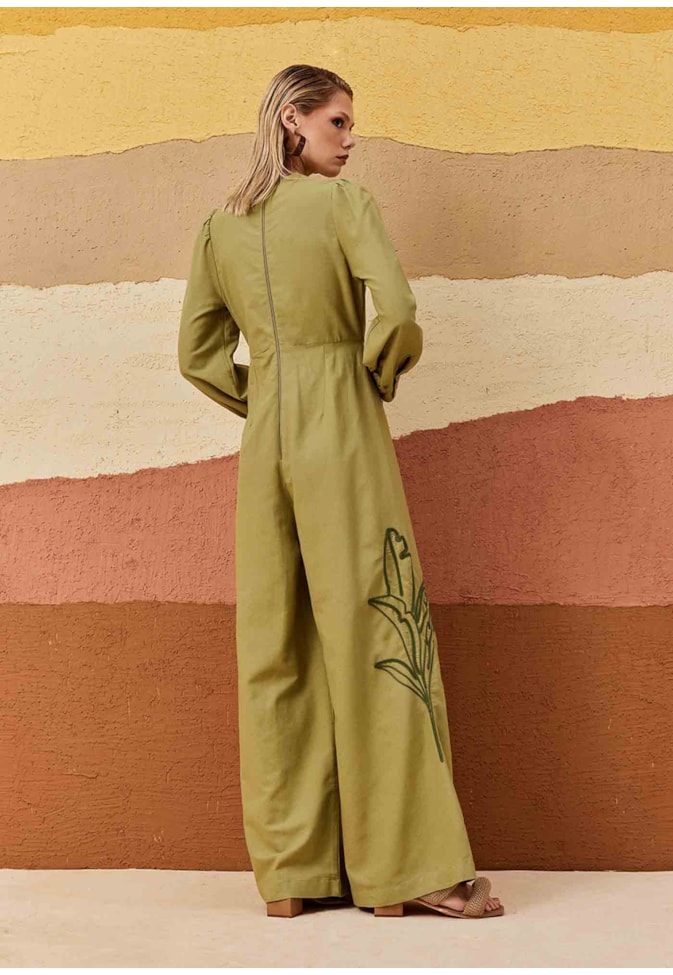 Macacão Bordado Palmeira Lateral