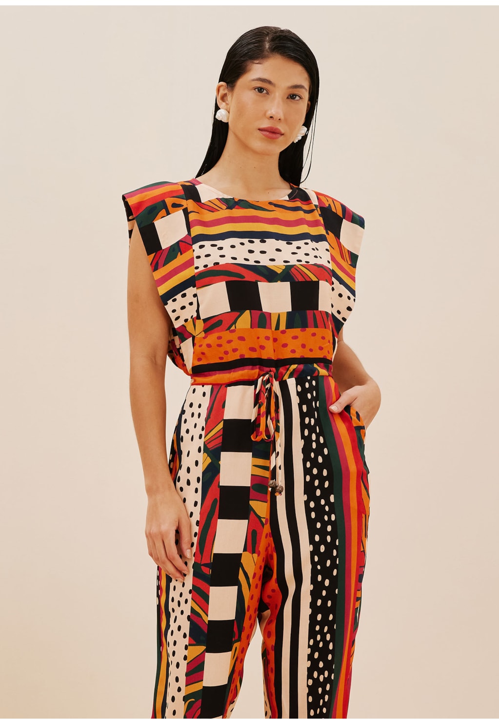 Macacão Cenoura Manga Tee Estampado Terra