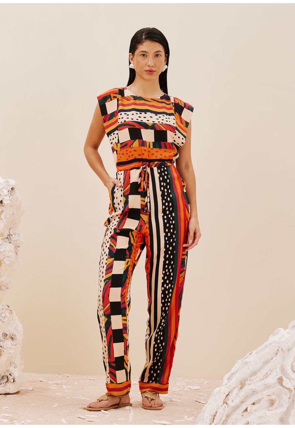 Macacão Cenoura Manga Tee Estampado Terra