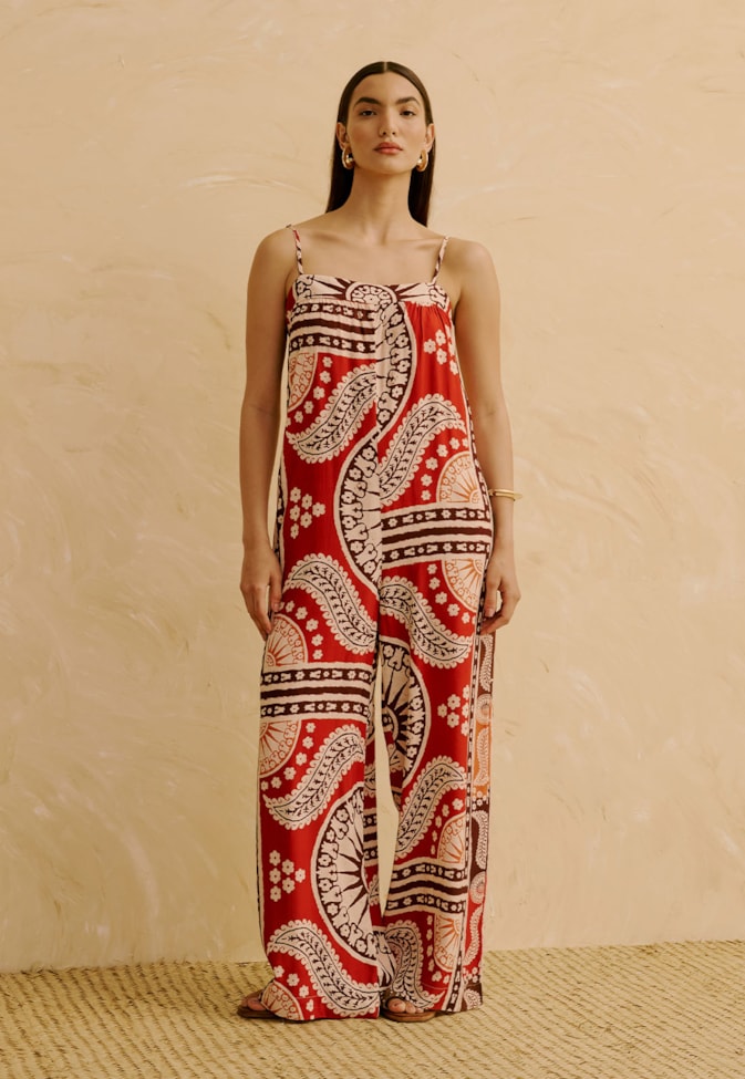 Macacão com Pala no Busto Estampado Incaica