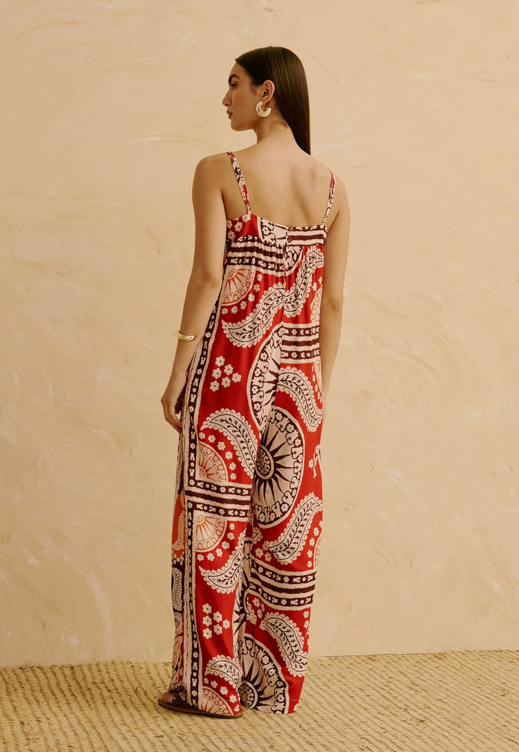 Macacão com Pala no Busto Estampado Incaica