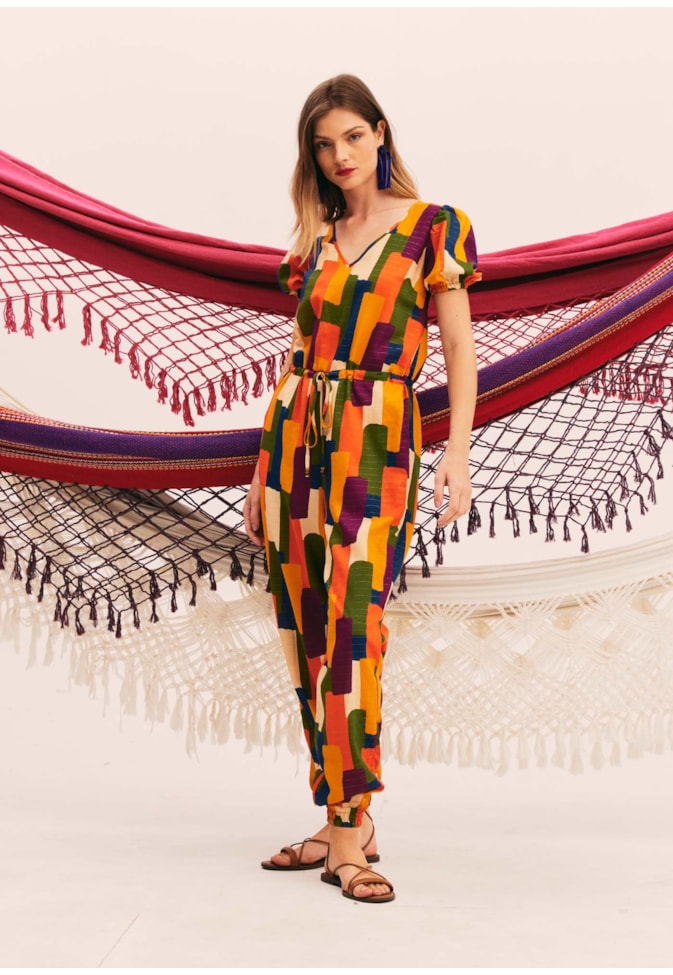 Macacão com Túnel e Elástico Estampado